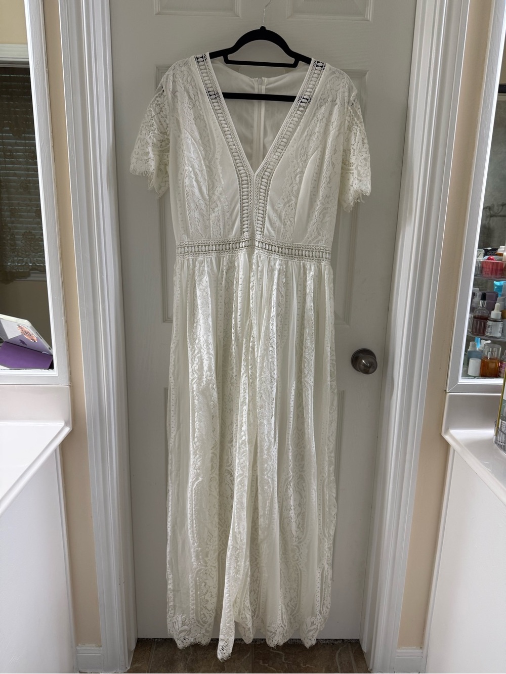White Lace V-Neck Maxi Dress